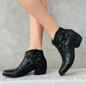 LIBERTY BLACK Lily Flower Star Black Leather Stud Ankle Boots Festival Size 7
